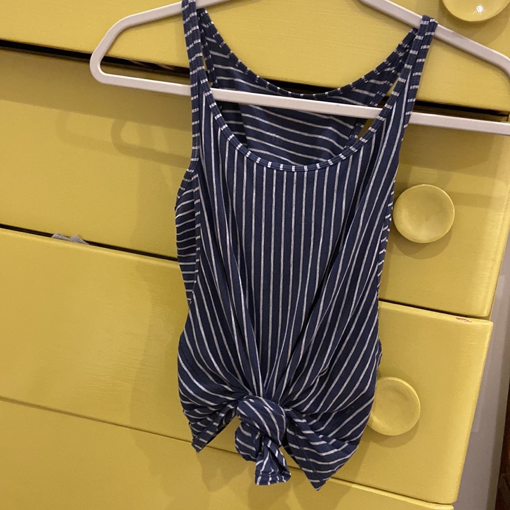 Lululemon tank top